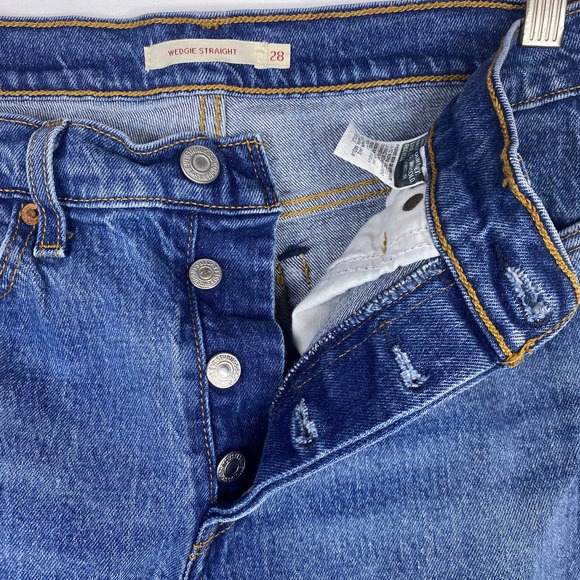 Levi Strauss Premium Wedgie Straight Raw Hem Button Fly Big E Women's SZ 28 - Picture 5 of 8